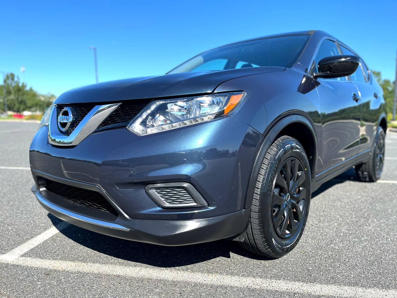 2016 Nissan Rogue SV photo 6