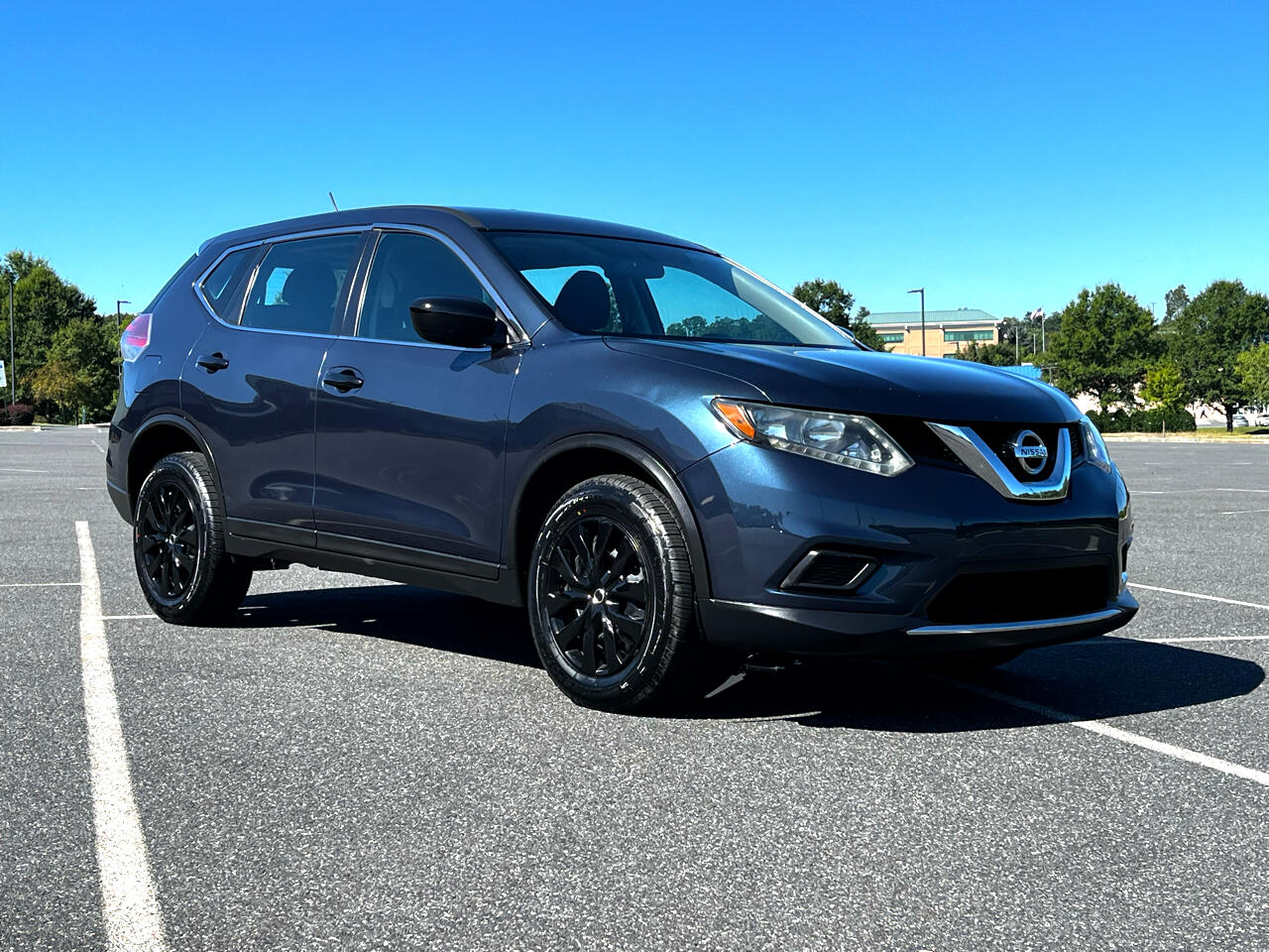2016 Nissan Rogue SV photo 10