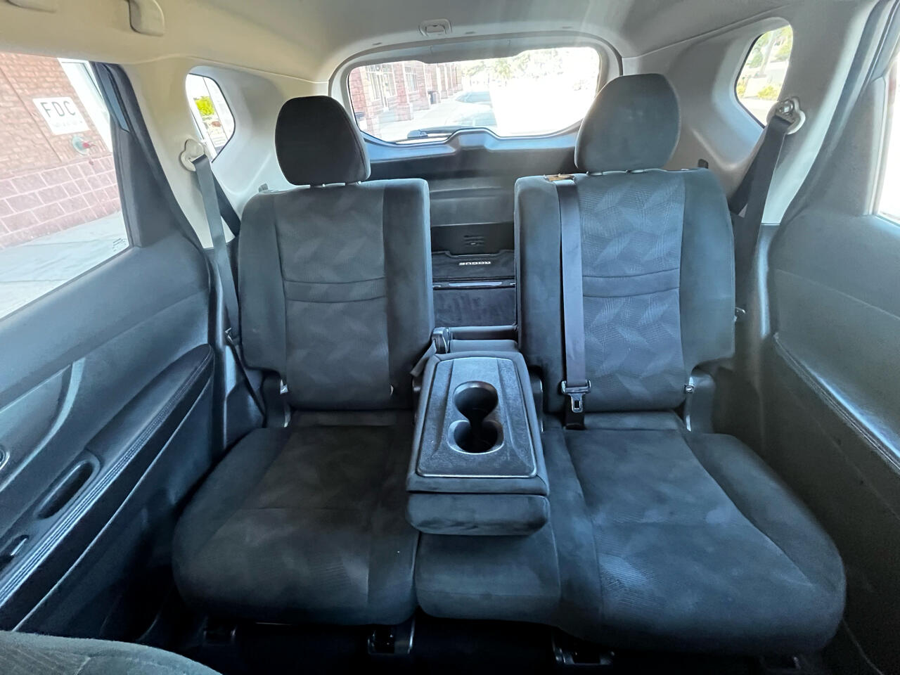 2016 Nissan Rogue SV photo 17