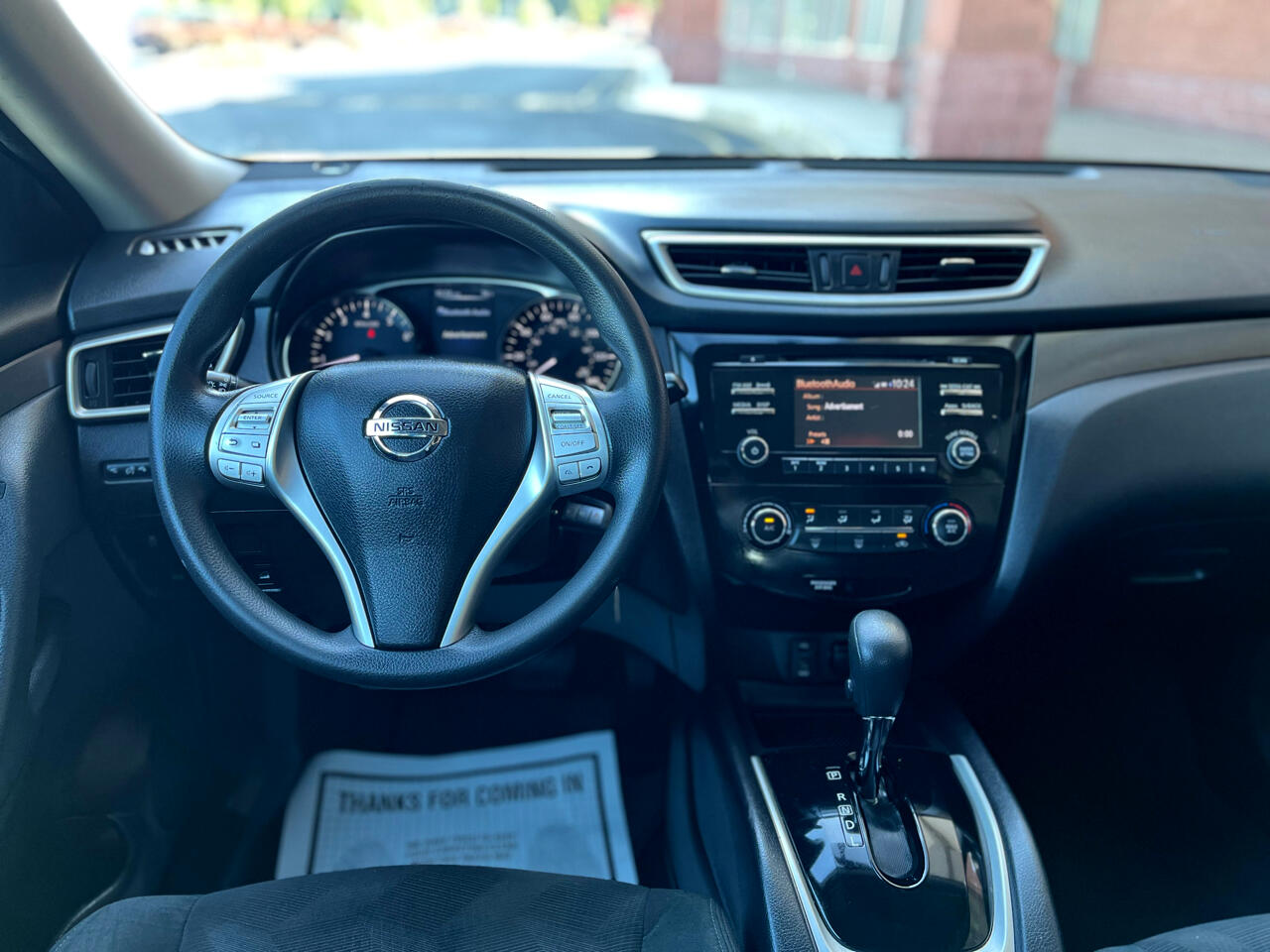 2016 Nissan Rogue SV photo 19