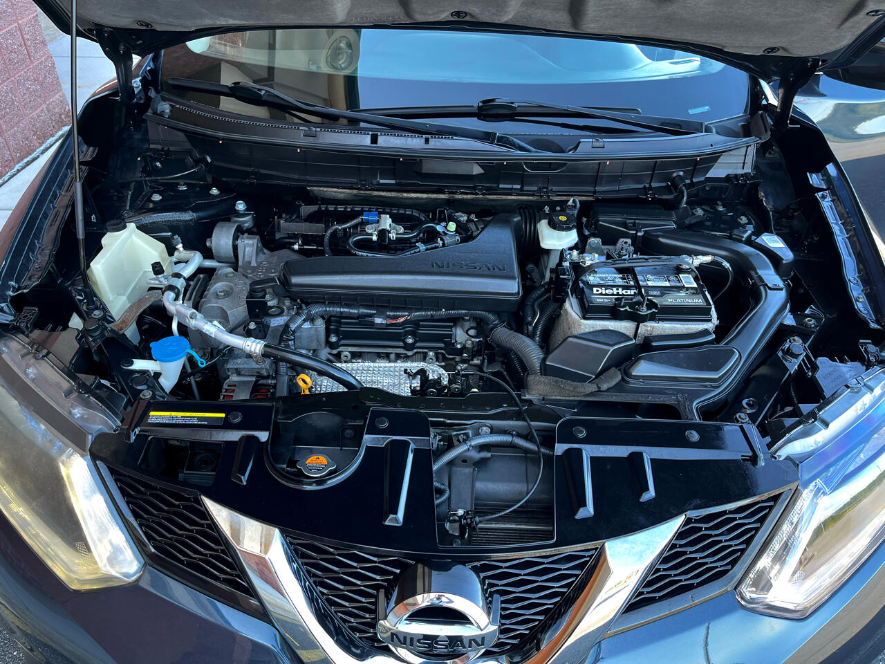 2016 Nissan Rogue SV photo 30