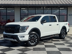 2023 Nissan Titan  2023 Nissan Titan