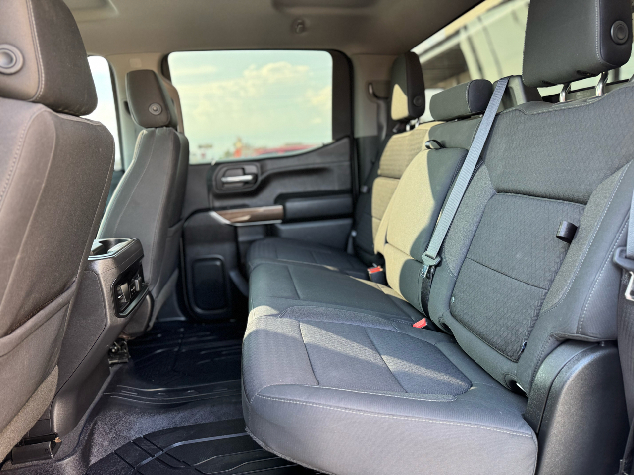 Chevrolet Silverado 1500 RST Crew Cab 4WD 2019 Chevrolet Silverado 1500 RST Crew Cab 4WD 2019