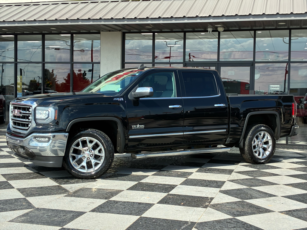 GMC Sierra 1500 SLT Crew Cab 4WD 2018 GMC Sierra 1500 SLT Crew Cab 4WD 2018