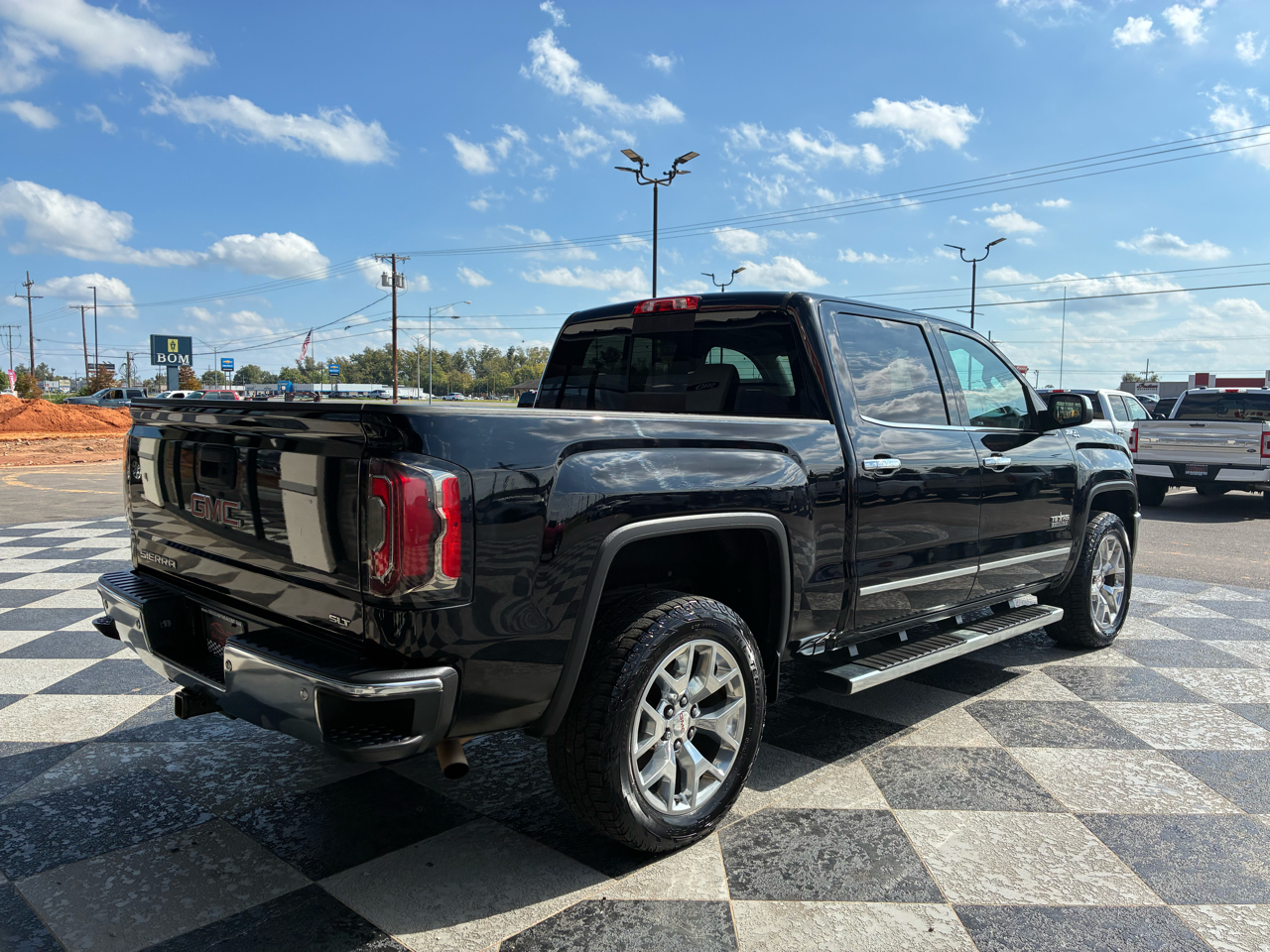 GMC Sierra 1500 SLT Crew Cab 4WD 2018 GMC Sierra 1500 SLT Crew Cab 4WD 2018