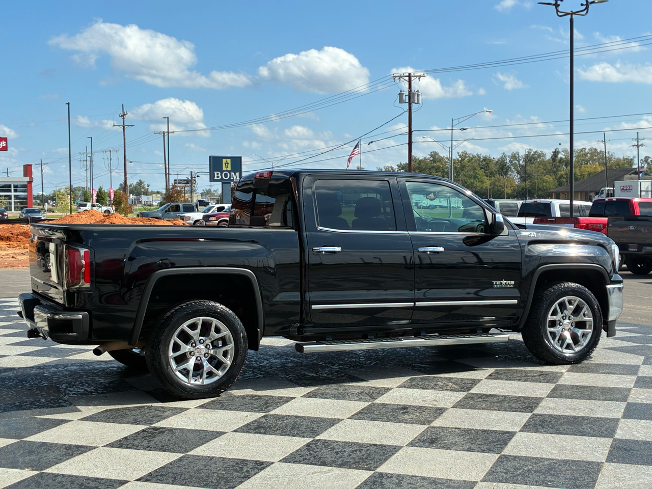 GMC Sierra 1500 SLT Crew Cab 4WD 2018 GMC Sierra 1500 SLT Crew Cab 4WD 2018