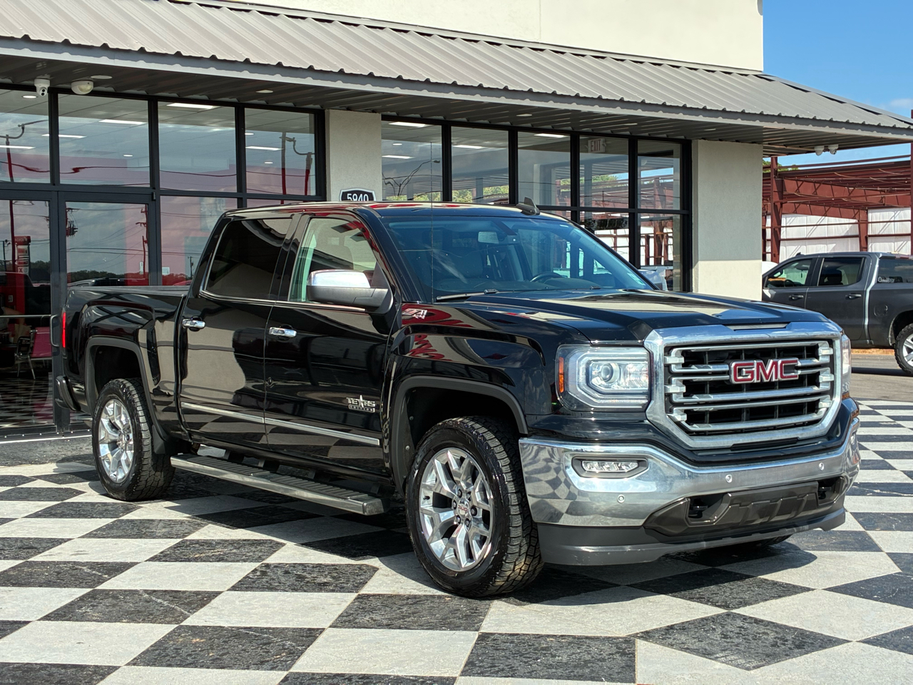 GMC Sierra 1500 SLT Crew Cab 4WD 2018 GMC Sierra 1500 SLT Crew Cab 4WD 2018