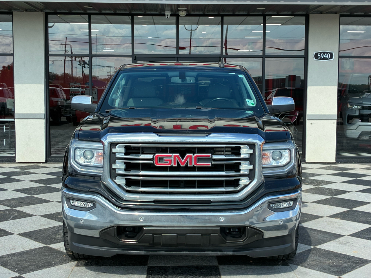 GMC Sierra 1500 SLT Crew Cab 4WD 2018 GMC Sierra 1500 SLT Crew Cab 4WD 2018