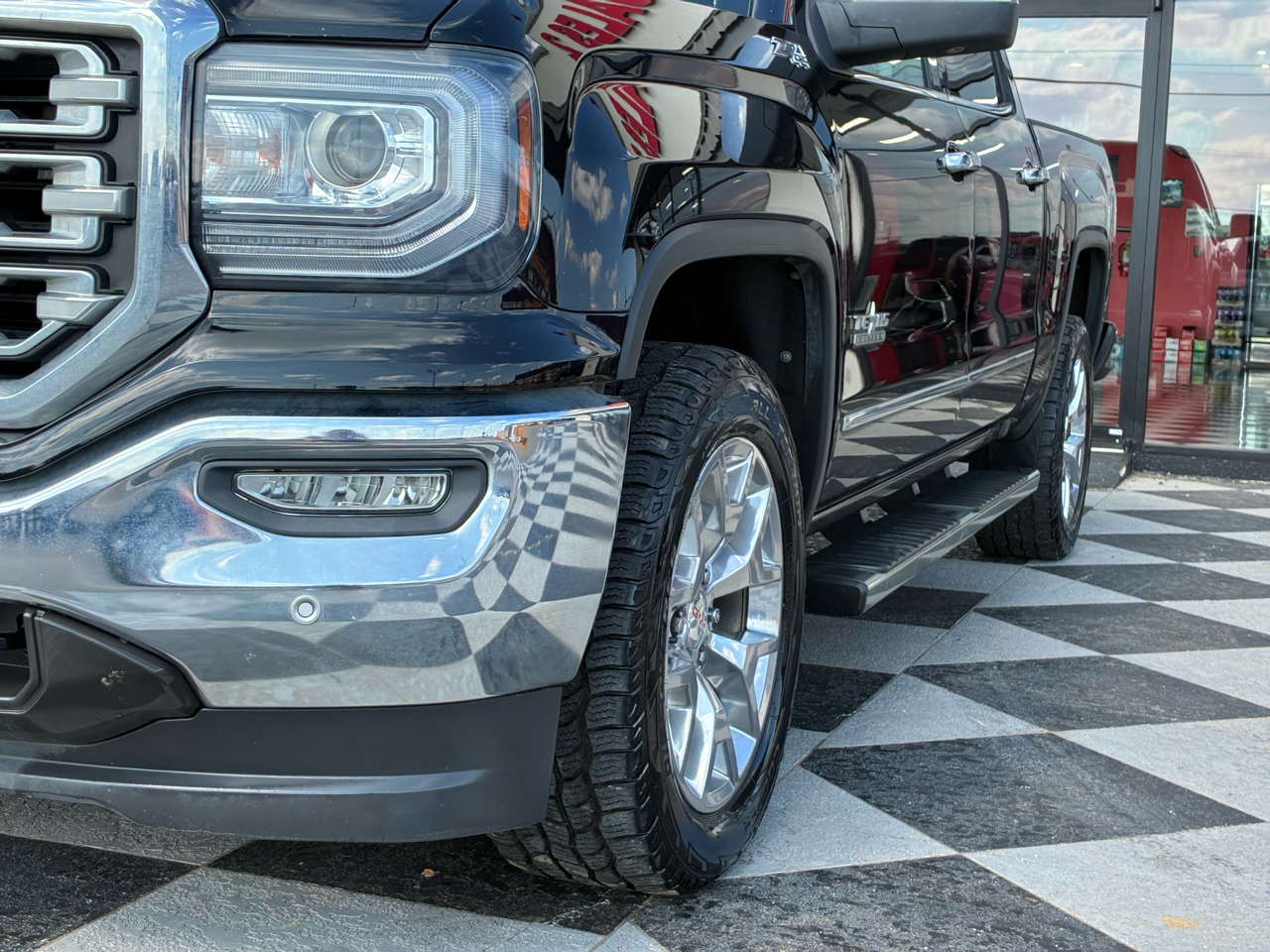 GMC Sierra 1500 SLT Crew Cab 4WD 2018 GMC Sierra 1500 SLT Crew Cab 4WD 2018