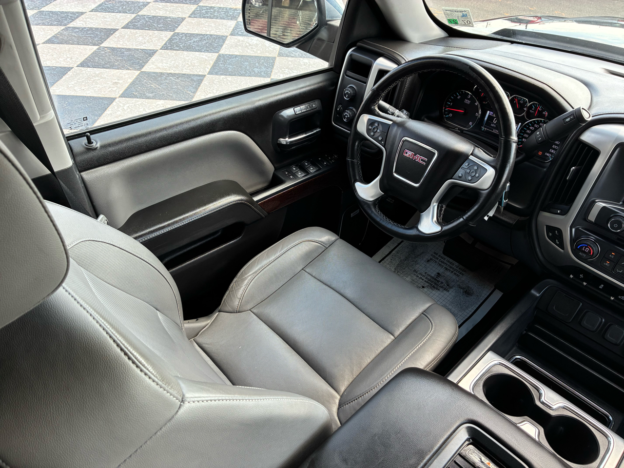 GMC Sierra 1500 SLT Crew Cab 4WD 2018 GMC Sierra 1500 SLT Crew Cab 4WD 2018