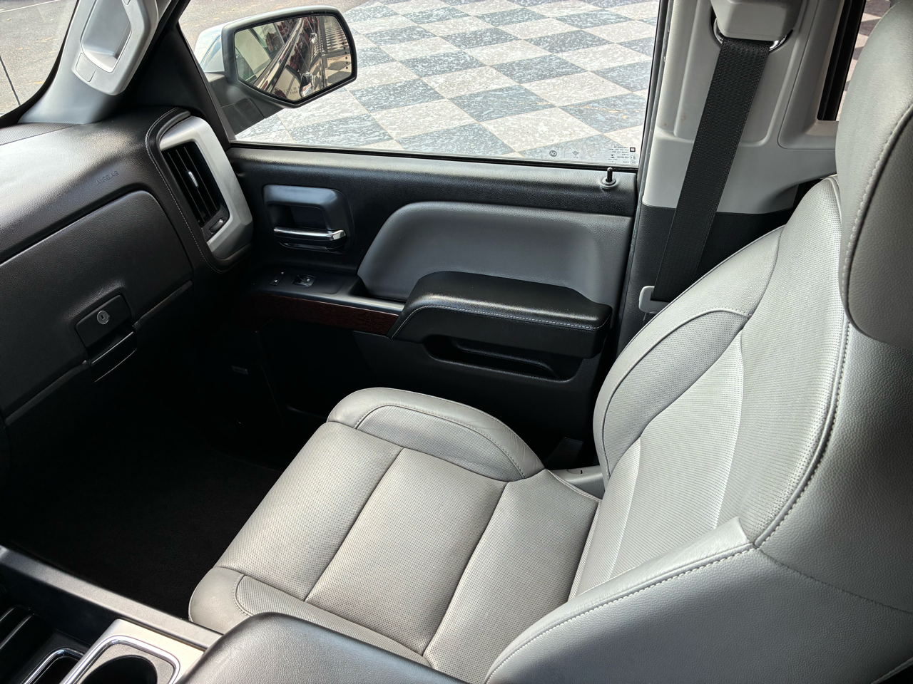 GMC Sierra 1500 SLT Crew Cab 4WD 2018 GMC Sierra 1500 SLT Crew Cab 4WD 2018