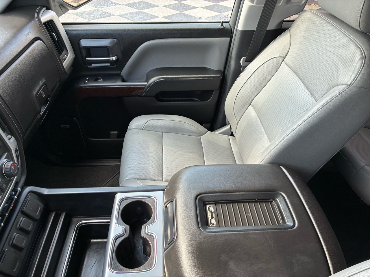 GMC Sierra 1500 SLT Crew Cab 4WD 2018 GMC Sierra 1500 SLT Crew Cab 4WD 2018