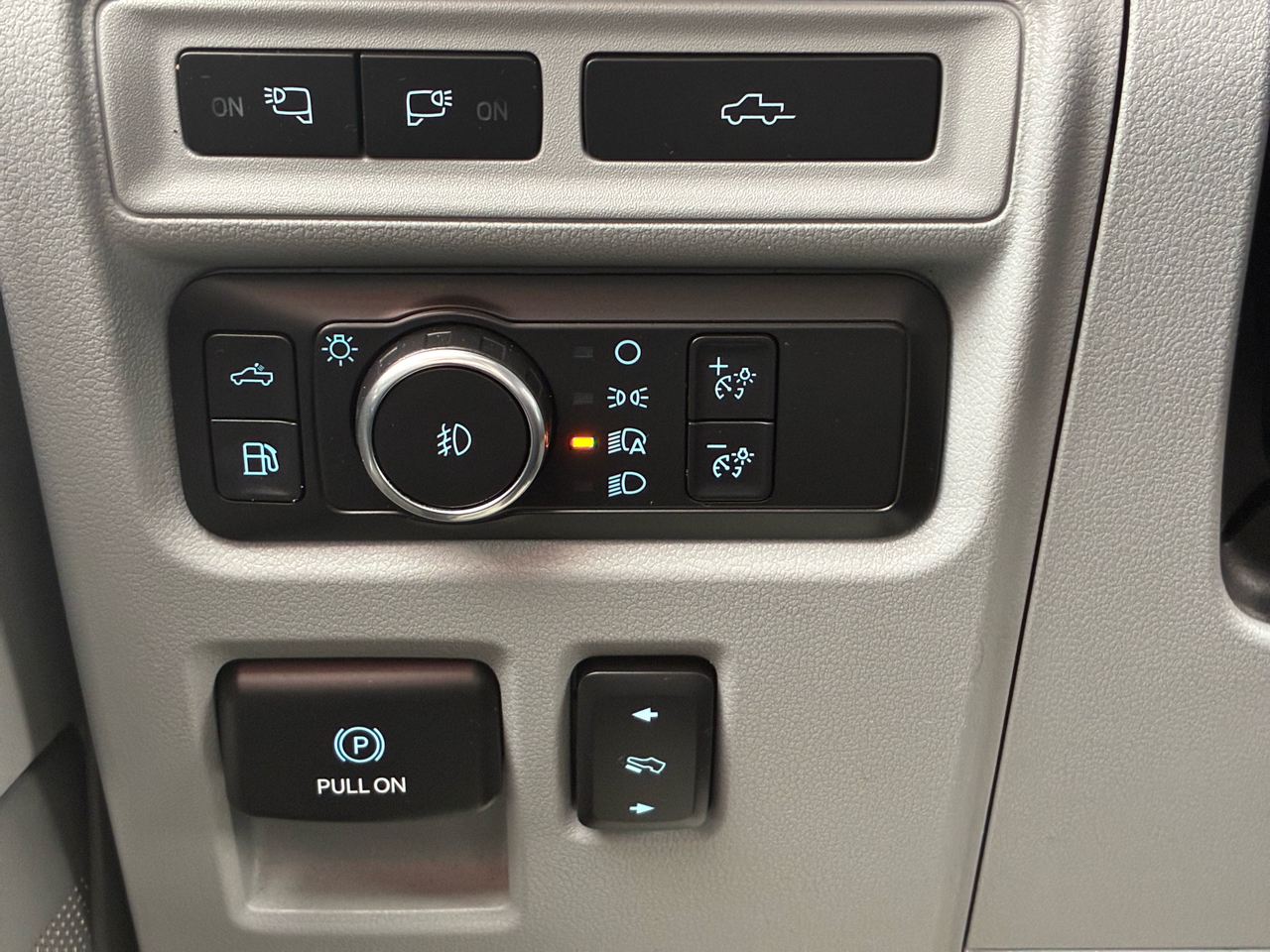 Ford F-150 Limited SuperCrew 4WD 2021 Ford F-150 Limited SuperCrew 4WD 2021