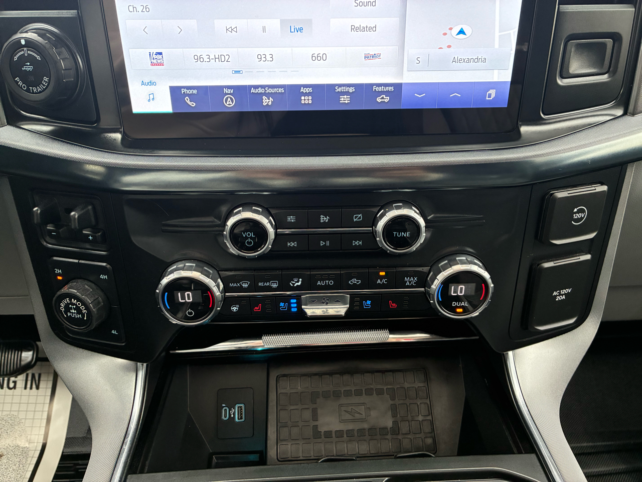 Ford F-150 Limited SuperCrew 4WD 2021 Ford F-150 Limited SuperCrew 4WD 2021