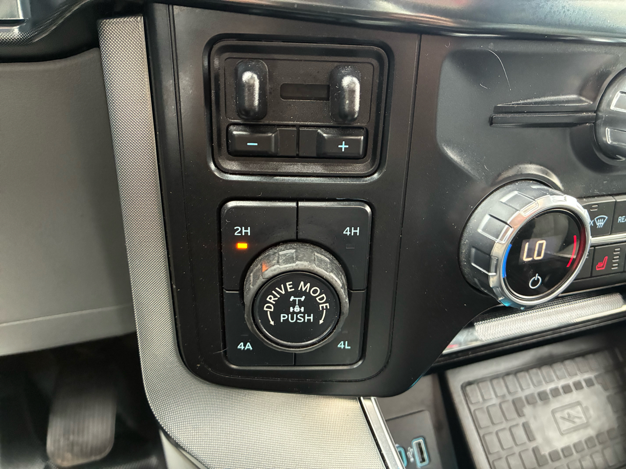 Ford F-150 Limited SuperCrew 4WD 2021 Ford F-150 Limited SuperCrew 4WD 2021