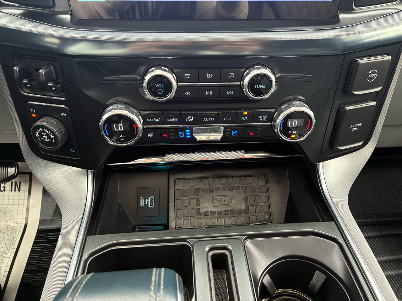 Ford F-150 Limited SuperCrew 4WD 2021 Ford F-150 Limited SuperCrew 4WD 2021