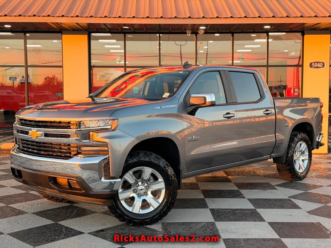 2019 Chevrolet Silverado 1500 LT Crew Cab 2WD