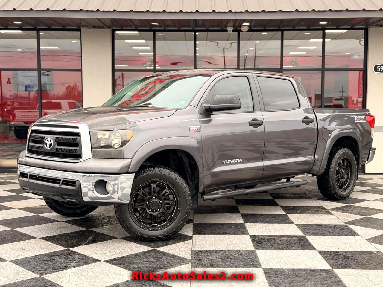 Toyota Tundra Tundra-Grade 5.7L CrewMax 2WD 2013