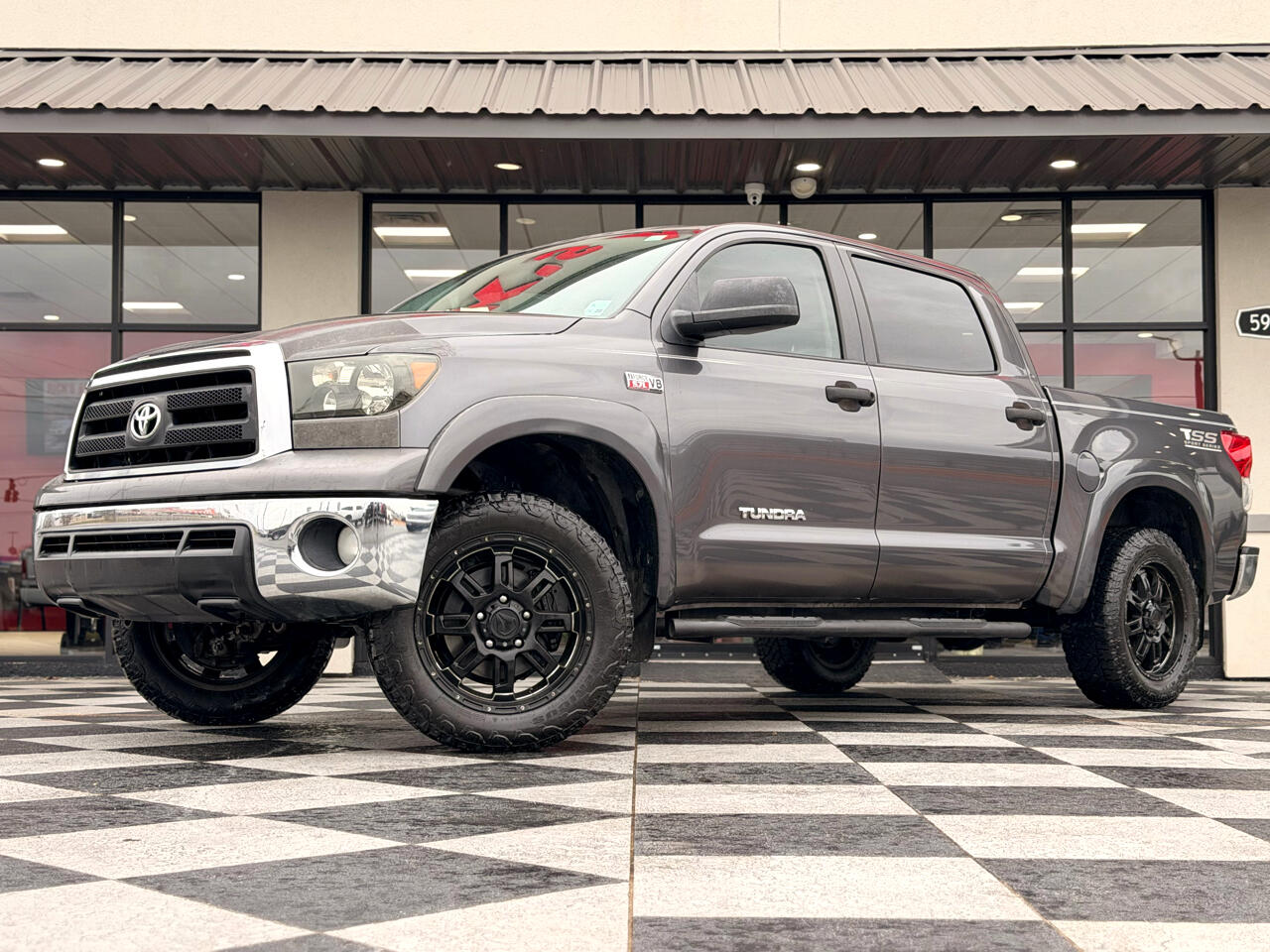 Toyota Tundra Tundra-Grade 5.7L CrewMax 2WD 2013