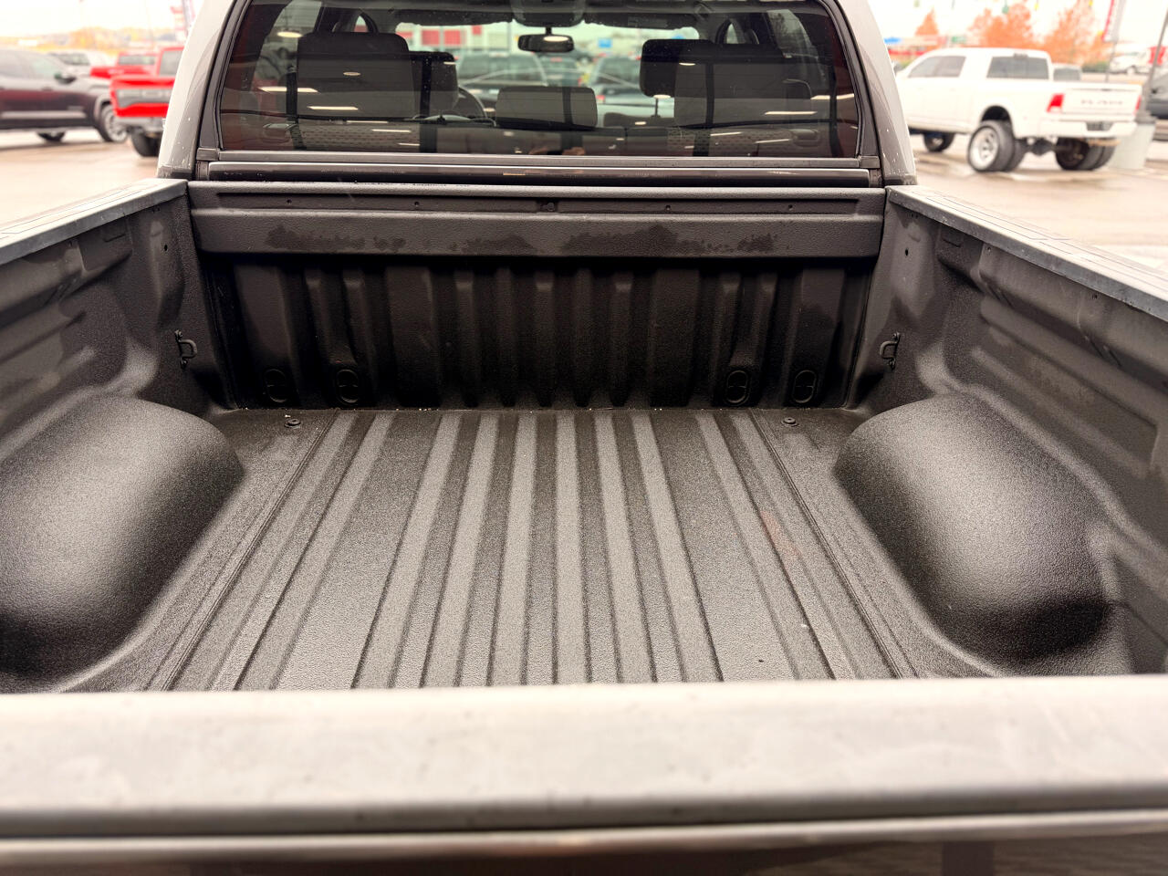 Toyota Tundra Tundra-Grade 5.7L CrewMax 2WD 2013