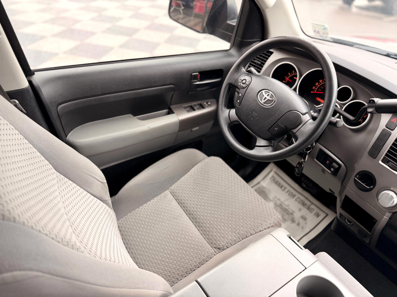 Toyota Tundra Tundra-Grade 5.7L CrewMax 2WD 2013