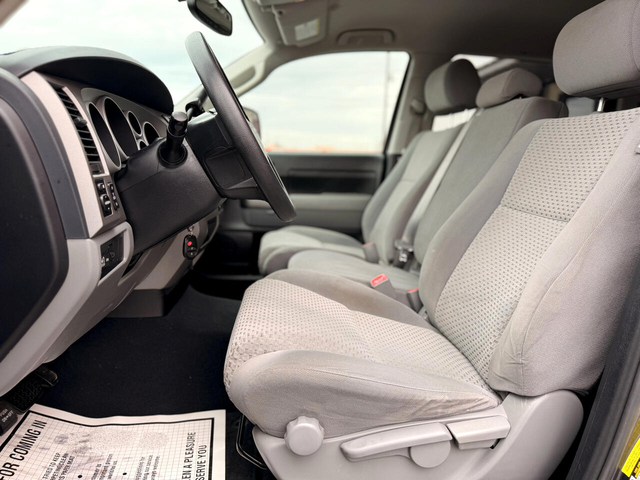 Toyota Tundra Tundra-Grade 5.7L CrewMax 2WD 2013