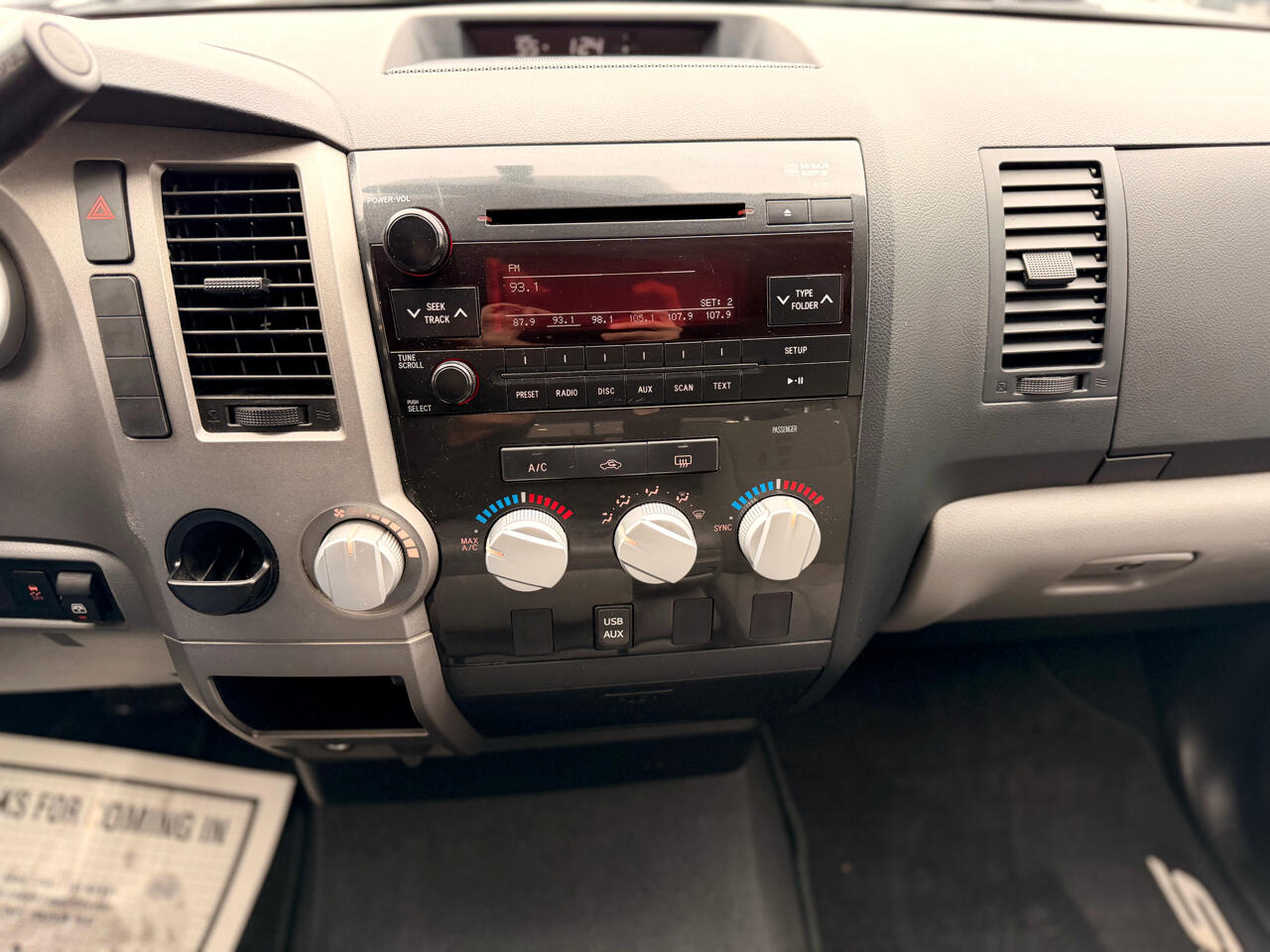 Toyota Tundra Tundra-Grade 5.7L CrewMax 2WD 2013