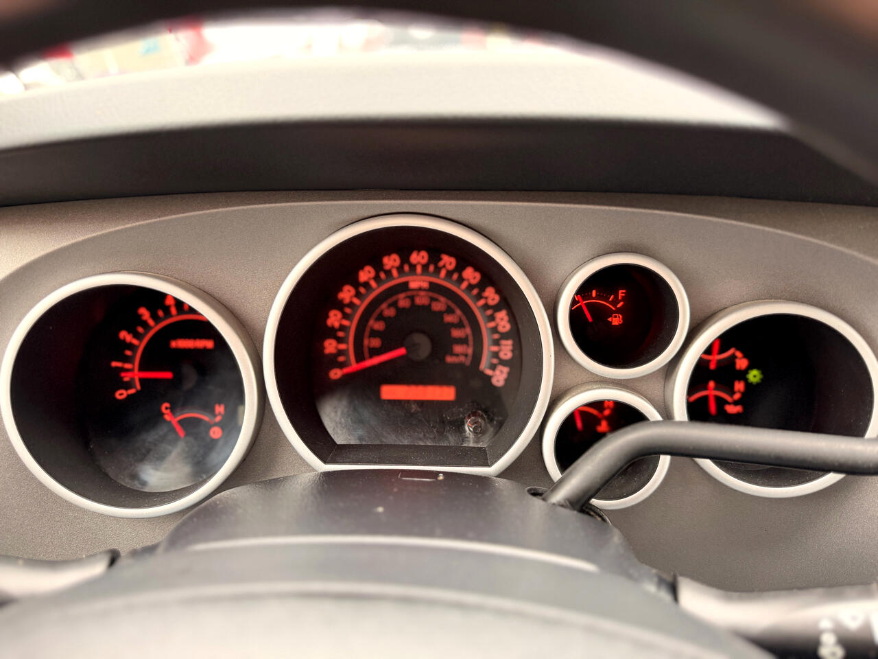 Toyota Tundra Tundra-Grade 5.7L CrewMax 2WD 2013