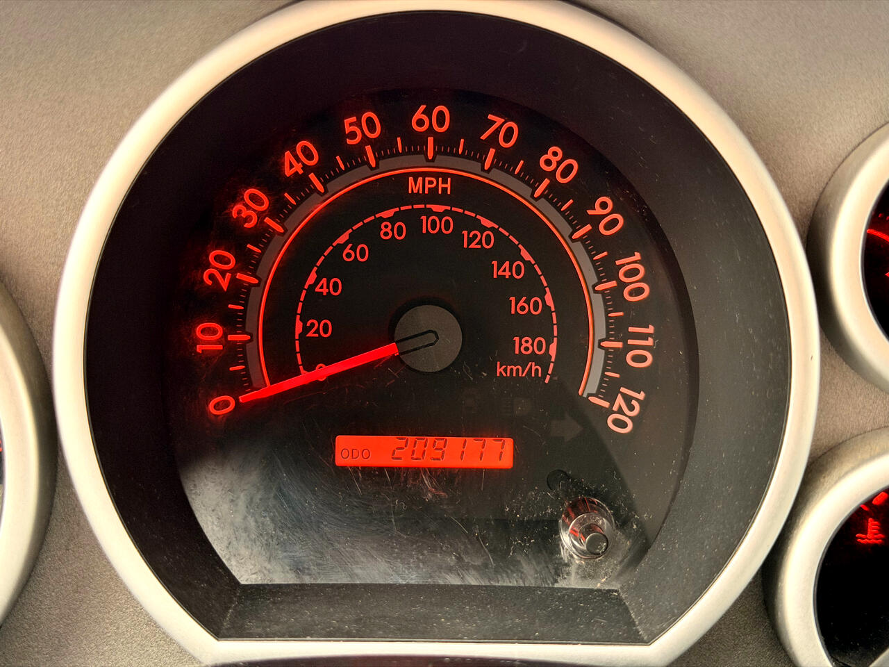 Toyota Tundra Tundra-Grade 5.7L CrewMax 2WD 2013