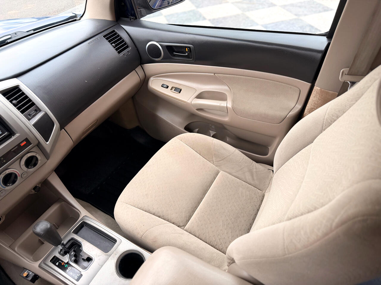 Toyota Tacoma PreRunner Double Cab V6 Auto 2WD 2006