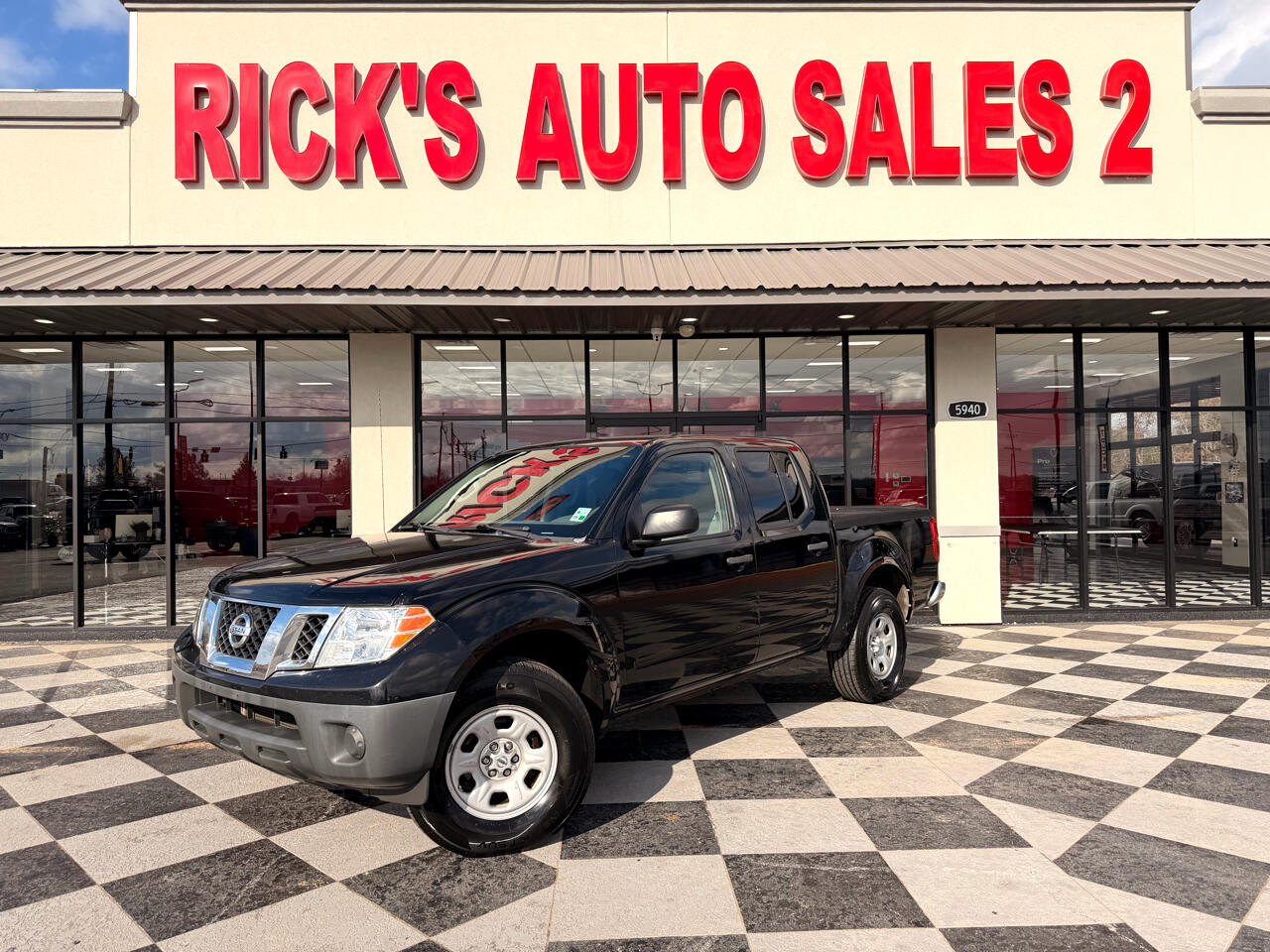 Nissan Frontier S Crew Cab 4X4 V6 2013