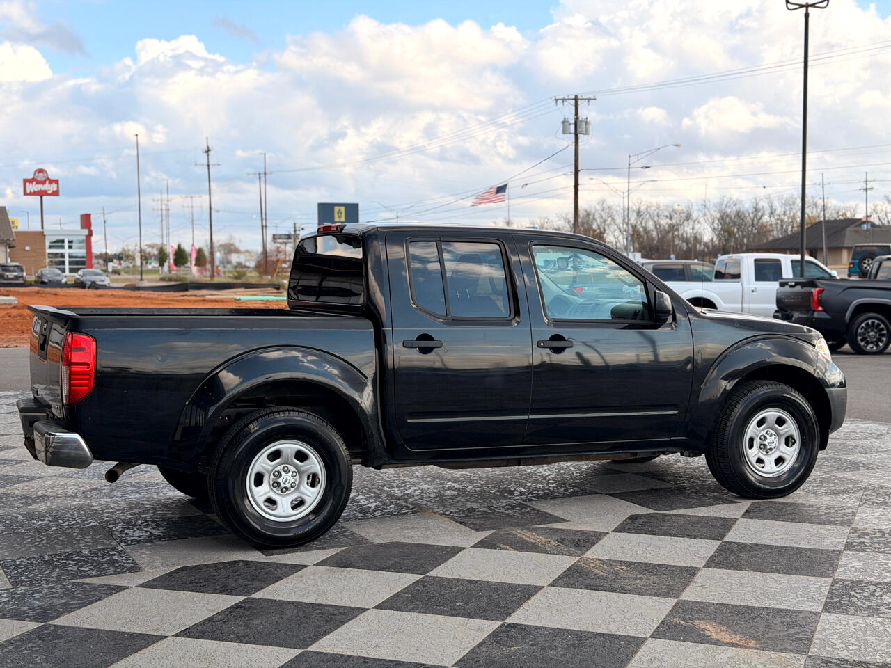 Nissan Frontier S Crew Cab 4X4 V6 2013