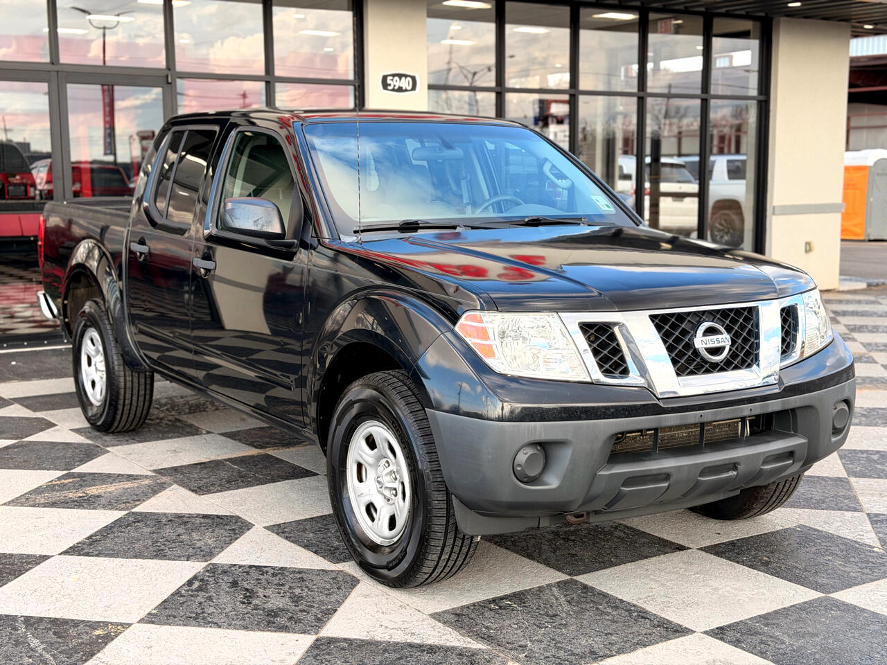 Nissan Frontier S Crew Cab 4X4 V6 2013
