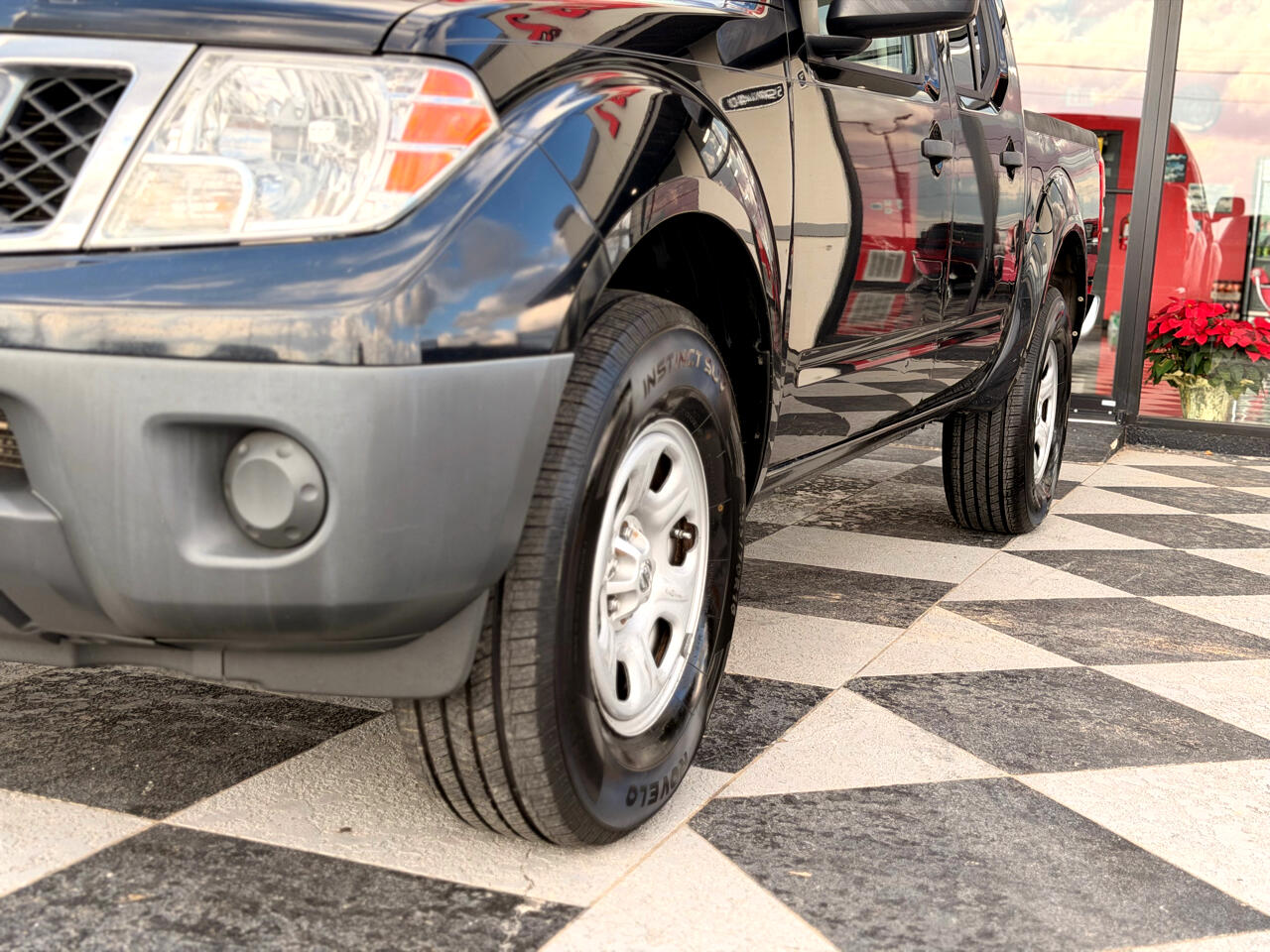 Nissan Frontier S Crew Cab 4X4 V6 2013