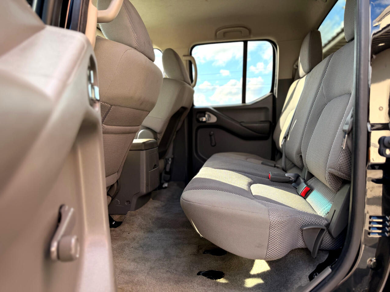 Nissan Frontier S Crew Cab 4X4 V6 2013