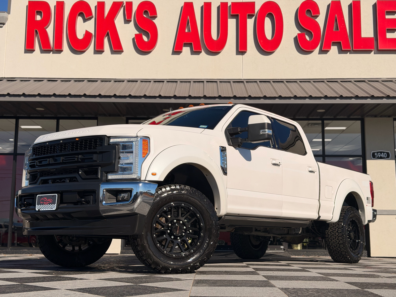 Ford F-250 SD Lariat Crew Cab 4WD 2019
