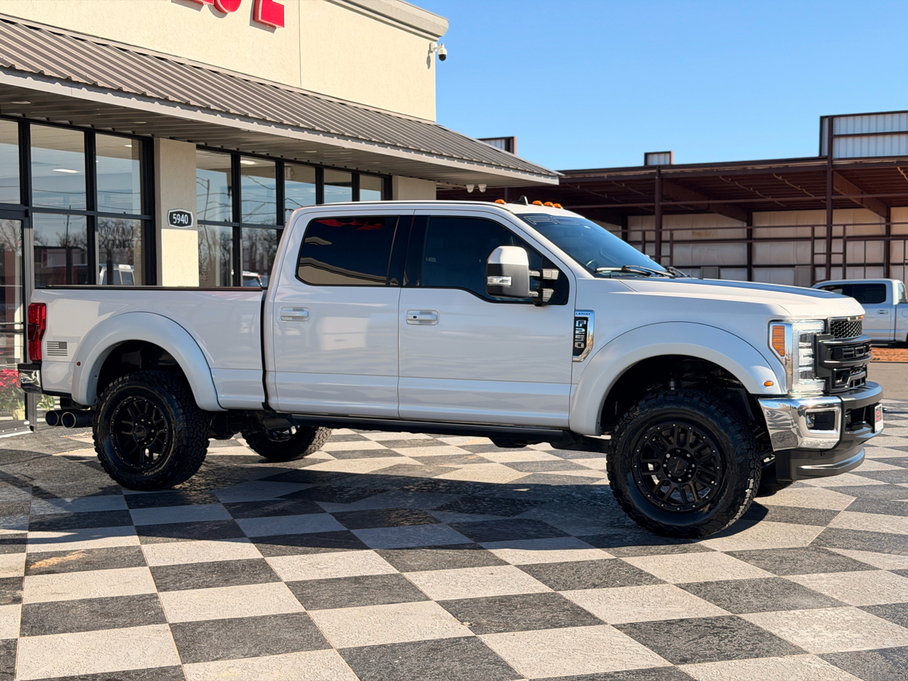 Ford F-250 SD Lariat Crew Cab 4WD 2019