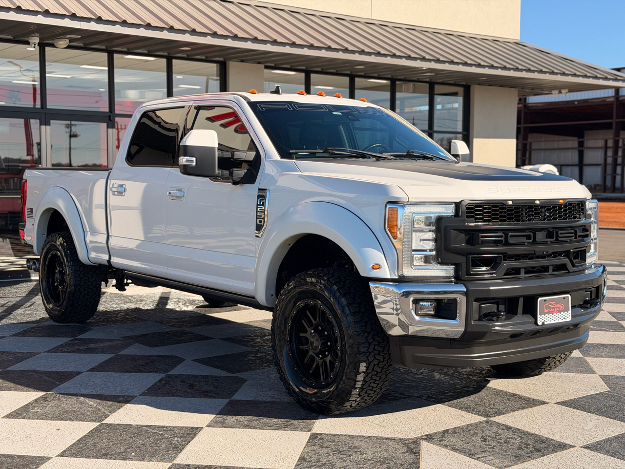 Ford F-250 SD Lariat Crew Cab 4WD 2019