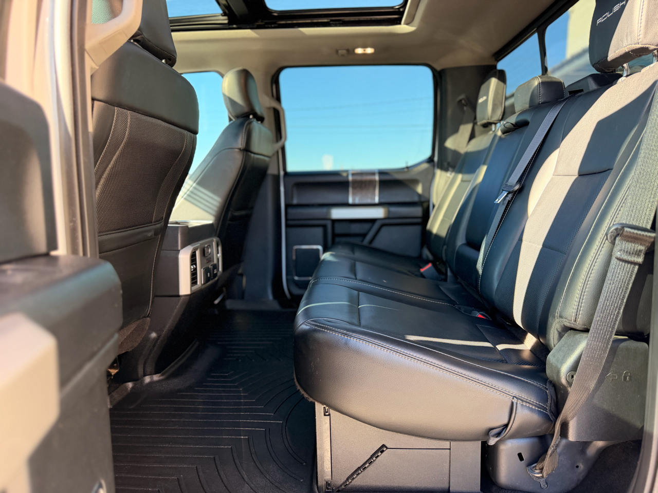 Ford F-250 SD Lariat Crew Cab 4WD 2019