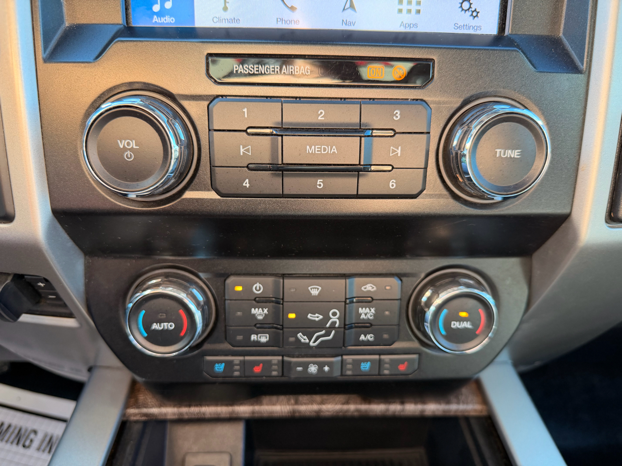 Ford F-250 SD Lariat Crew Cab 4WD 2019