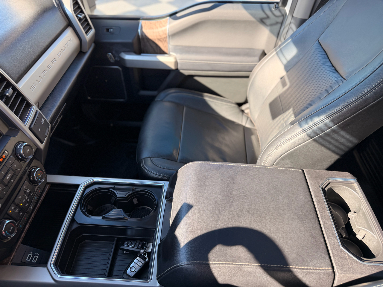 Ford F-250 SD Lariat Crew Cab 4WD 2019