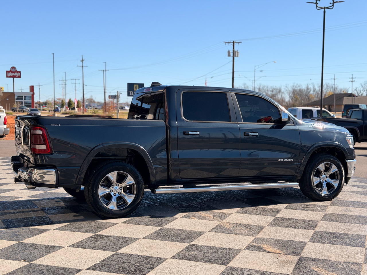RAM 1500 Laramie Crew Cab SWB 4WD 2019