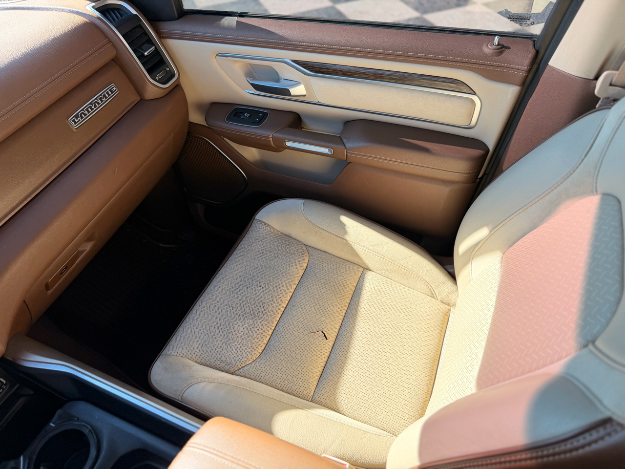 RAM 1500 Laramie Crew Cab SWB 4WD 2019