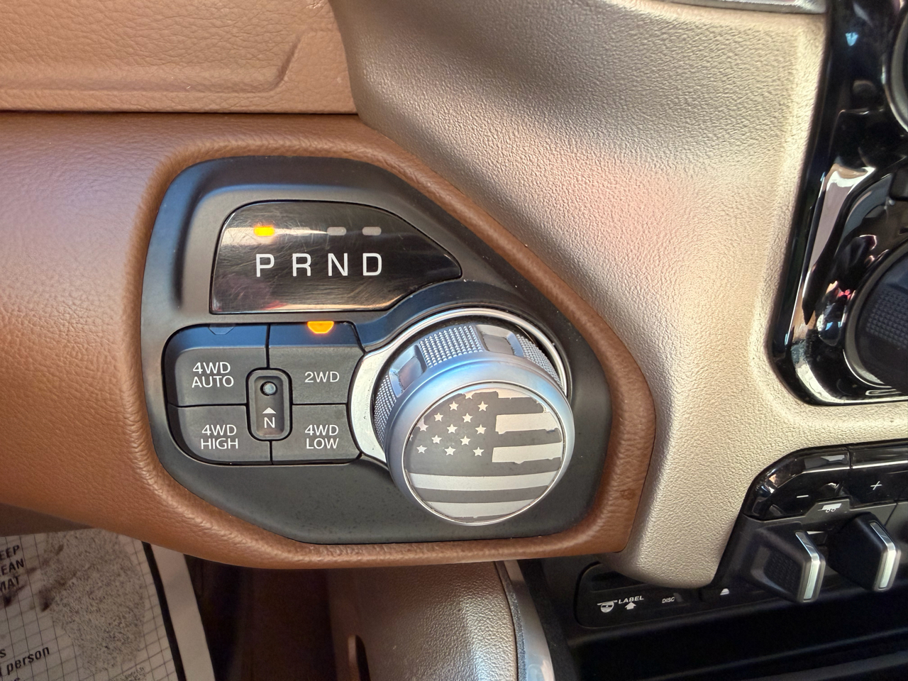 RAM 1500 Laramie Crew Cab SWB 4WD 2019