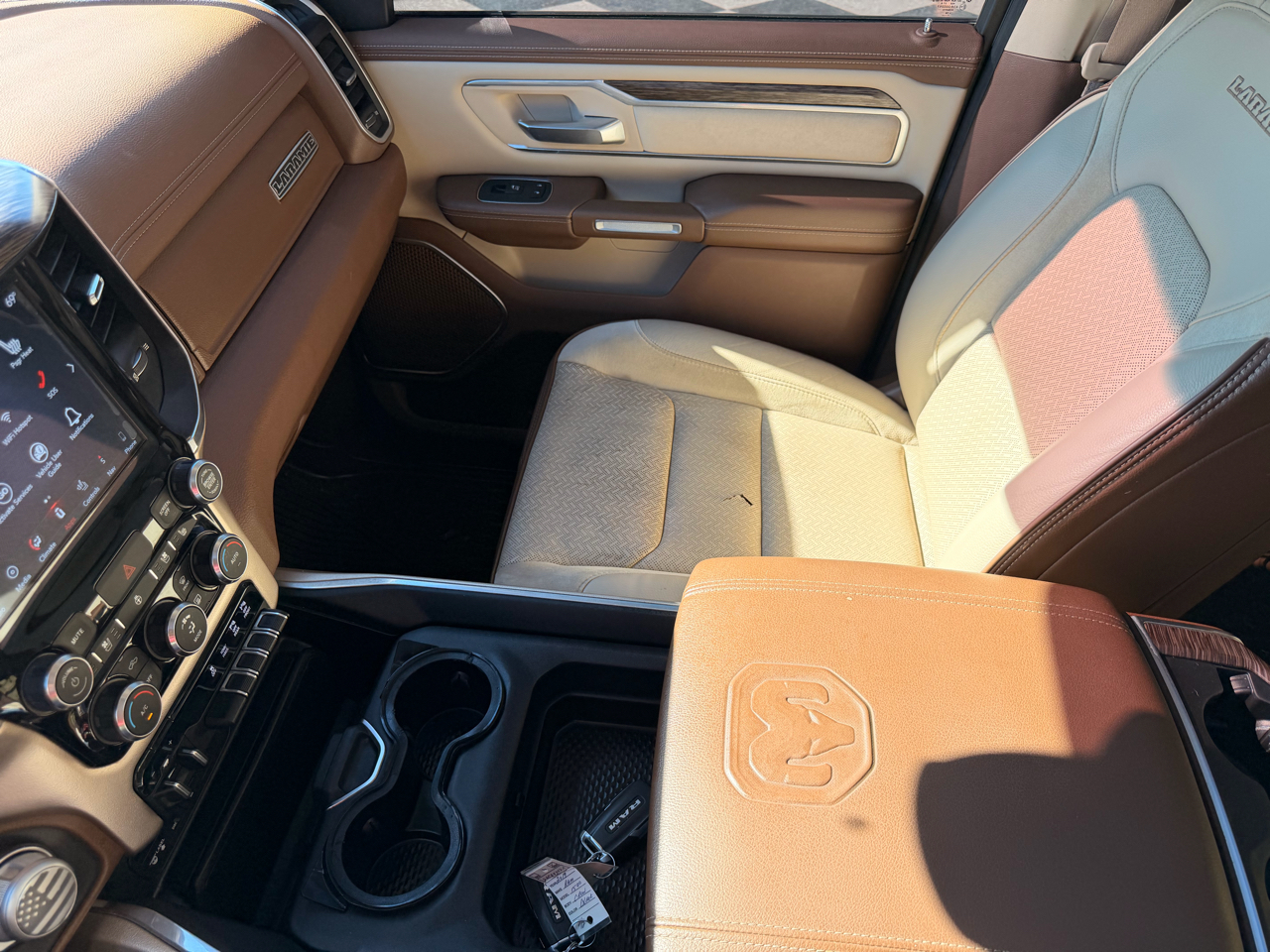 RAM 1500 Laramie Crew Cab SWB 4WD 2019