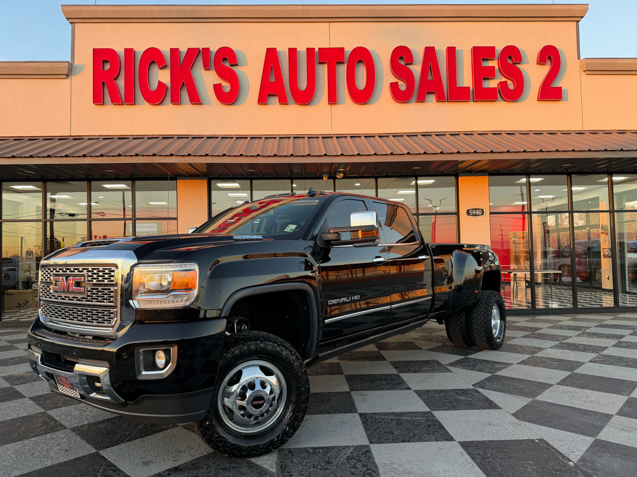 GMC Sierra 3500HD 4WD Crew Cab 167.7" DRW Denali 2019