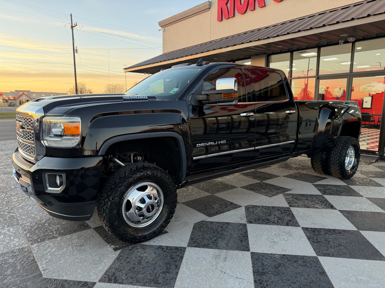 GMC Sierra 3500HD 4WD Crew Cab 167.7" DRW Denali 2019