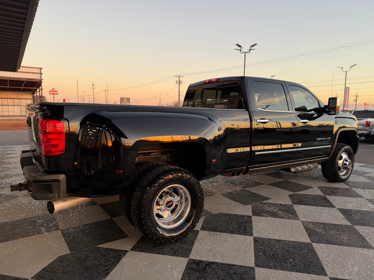 GMC Sierra 3500HD 4WD Crew Cab 167.7" DRW Denali 2019