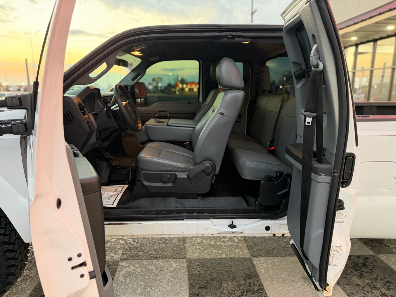 Ford F-250 SD XL SuperCab 4WD 2015