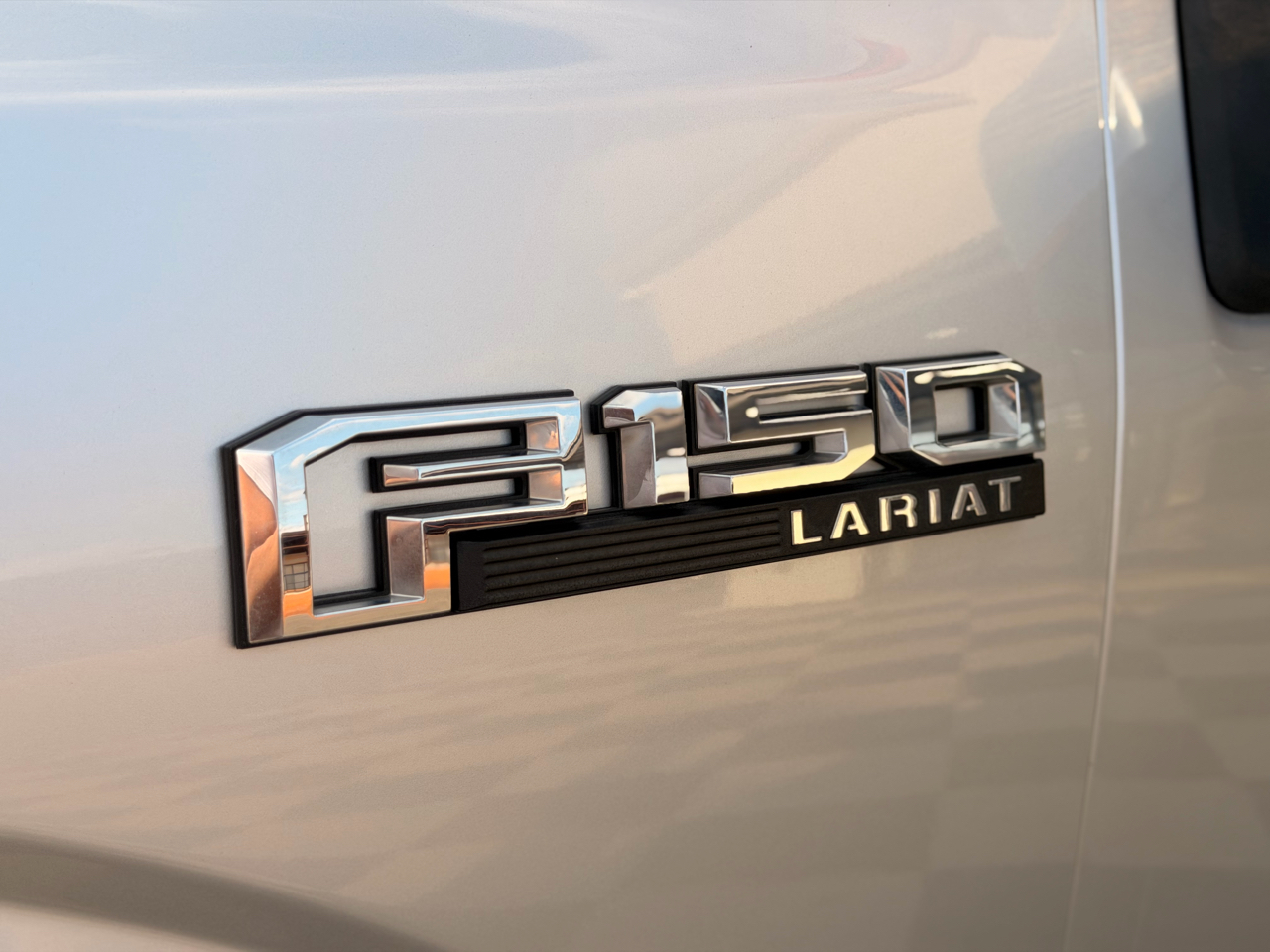 Ford F-150 Lariat 4WD SuperCrew 5.5' Box 2016